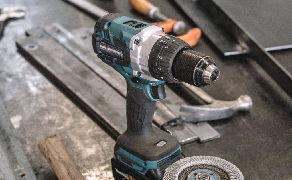 cordless power drill features